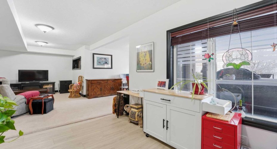 224 Everbrook Way, Calgary, Alberta T2Y0E8, 4 Bedrooms Bedrooms, ,4 BathroomsBathrooms,Residential,For Sale,Everbrook,A2297787