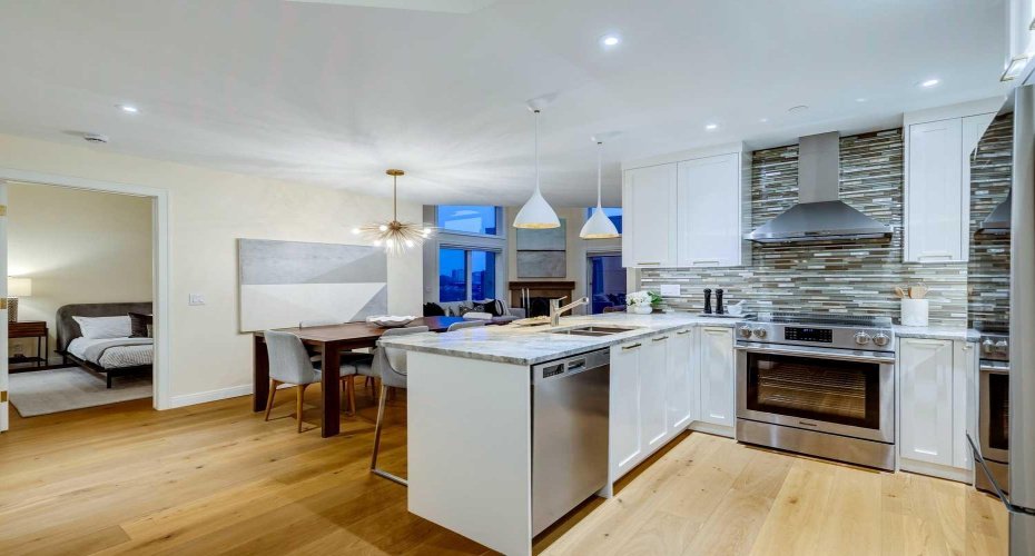 881 15 Avenue, Calgary, Alberta T2R 1R8, 2 Bedrooms Bedrooms, ,2 BathroomsBathrooms,Residential,For Sale,15,A2297897