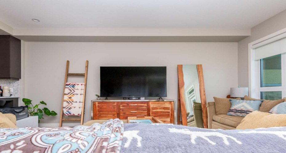 145 Burma Star Road, Calgary, Alberta T3E 8A8, 1 Bedroom Bedrooms, ,1 BathroomBathrooms,Residential,For Sale,Burma Star,A2297961