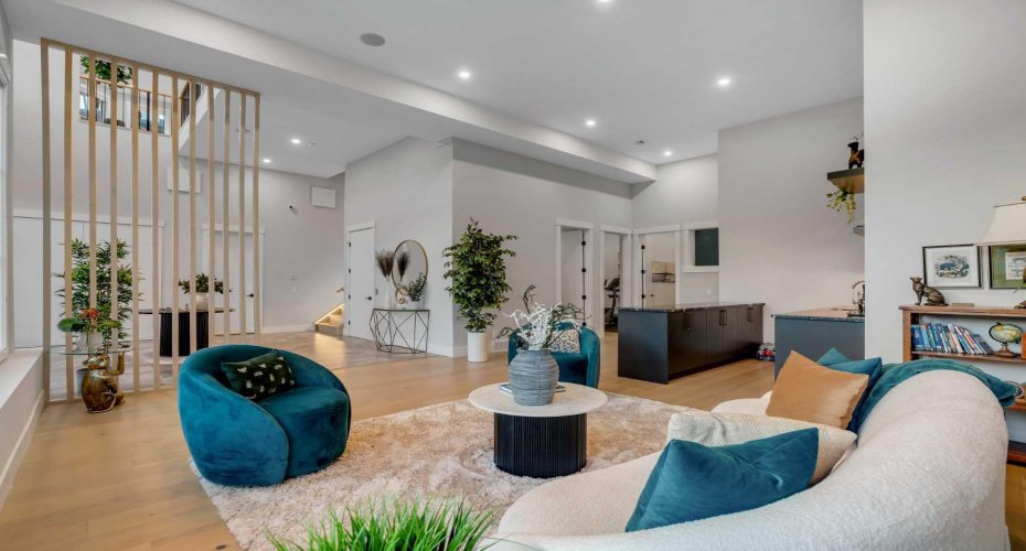 800 Elkton Close, Calgary, Alberta T3H 1W6, 5 Bedrooms Bedrooms, ,6 BathroomsBathrooms,Residential,For Sale,Elkton,A2298003