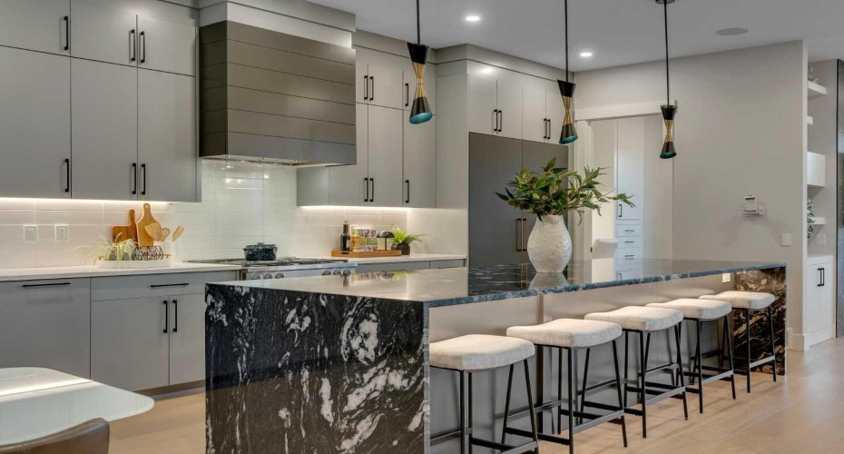 800 Elkton Close, Calgary, Alberta T3H 1W6, 5 Bedrooms Bedrooms, ,6 BathroomsBathrooms,Residential,For Sale,Elkton,A2298003