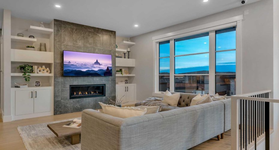 800 Elkton Close, Calgary, Alberta T3H 1W6, 5 Bedrooms Bedrooms, ,6 BathroomsBathrooms,Residential,For Sale,Elkton,A2298003