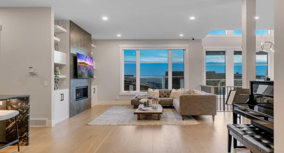 800 Elkton Close, Calgary, Alberta T3H 1W6, 5 Bedrooms Bedrooms, ,6 BathroomsBathrooms,Residential,For Sale,Elkton,A2298003