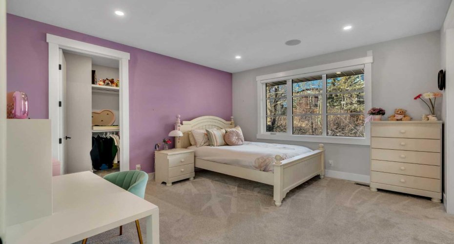 800 Elkton Close, Calgary, Alberta T3H 1W6, 5 Bedrooms Bedrooms, ,6 BathroomsBathrooms,Residential,For Sale,Elkton,A2298003