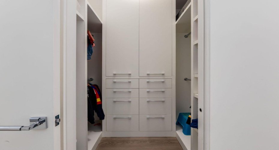 106 Pumpridge Place, Calgary, Alberta T2V5E7, 5 Bedrooms Bedrooms, ,6 BathroomsBathrooms,Residential,For Sale,Pumpridge,A2292405