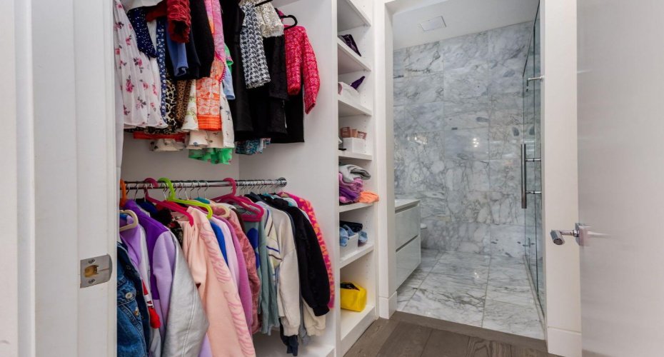 106 Pumpridge Place, Calgary, Alberta T2V5E7, 5 Bedrooms Bedrooms, ,6 BathroomsBathrooms,Residential,For Sale,Pumpridge,A2292405