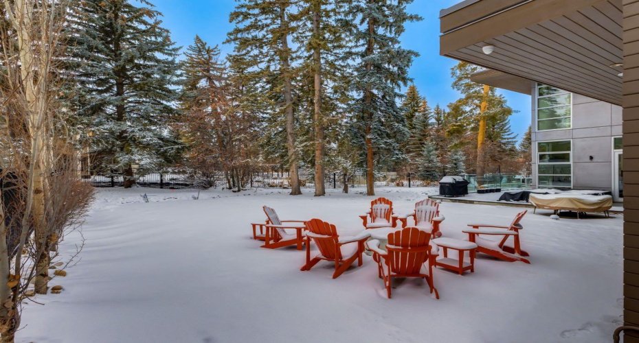 106 Pumpridge Place, Calgary, Alberta T2V5E7, 5 Bedrooms Bedrooms, ,6 BathroomsBathrooms,Residential,For Sale,Pumpridge,A2292405