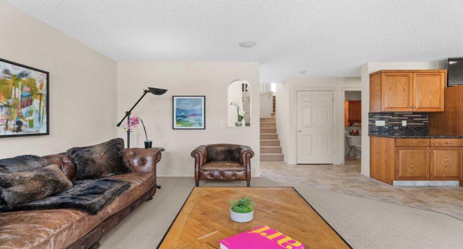 98 Cougarstone Close, Calgary, Alberta T3H 5W3, 3 Bedrooms Bedrooms, ,3 BathroomsBathrooms,Residential,For Sale,Cougarstone,A2292774