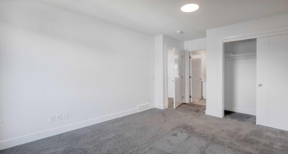 10060 46 Street, Calgary, Alberta T3J 2H8, 3 Bedrooms Bedrooms, ,3 BathroomsBathrooms,Residential,For Sale,46,A2293943