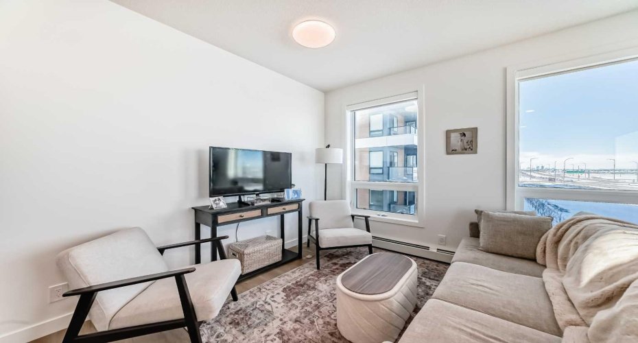 8500 19 Avenue, Calgary, Alberta T2A0M8, 2 Bedrooms Bedrooms, ,2 BathroomsBathrooms,Residential,For Sale,19,A2293946