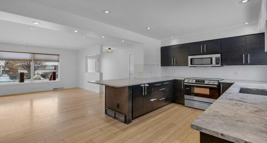 113 Langton Drive, Calgary, Alberta T3E 5G1, 4 Bedrooms Bedrooms, ,3 BathroomsBathrooms,Residential,For Sale,Langton,A2295562