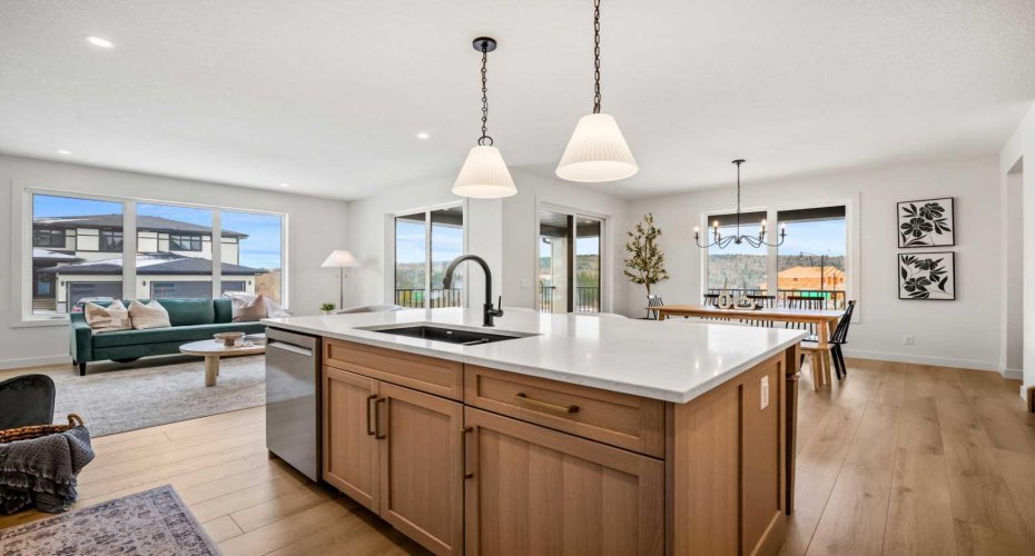 28 Sunvalley View, Cochrane, Alberta T4C 0X8, 4 Bedrooms Bedrooms, ,4 BathroomsBathrooms,Residential,For Sale,Sunvalley,A2295678