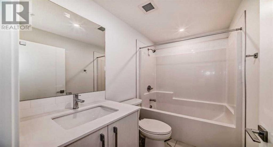 395 Skyview Parkway, Calgary, Alberta T3N2K1, 3 Bedrooms Bedrooms, ,2 BathroomsBathrooms,Residential,For Sale,Skyview,A2295931