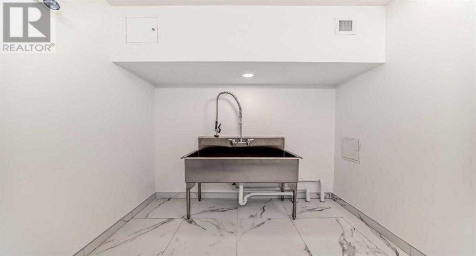 395 Skyview Parkway, Calgary, Alberta T3N2K1, 3 Bedrooms Bedrooms, ,2 BathroomsBathrooms,Residential,For Sale,Skyview,A2295931