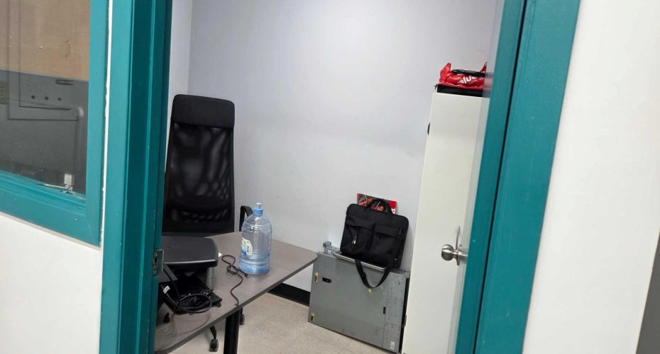 2915 19 Street, Calgary, Alberta T2E 7A2, ,Commercial,For Lease,19,A2296420