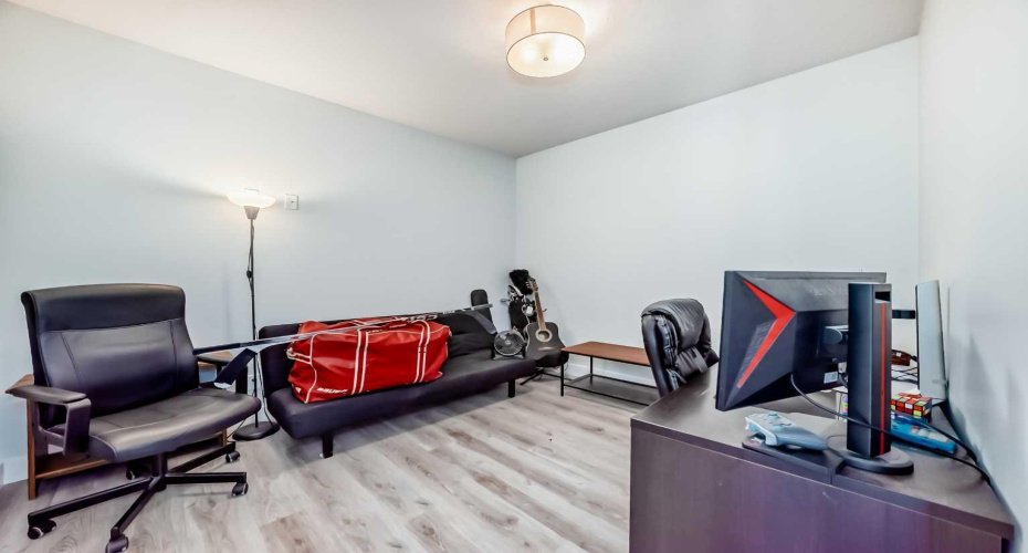 1521 26 Avenue, Calgary, Alberta T2T1C4, 2 Bedrooms Bedrooms, ,2 BathroomsBathrooms,Residential,For Sale,26,A2296679