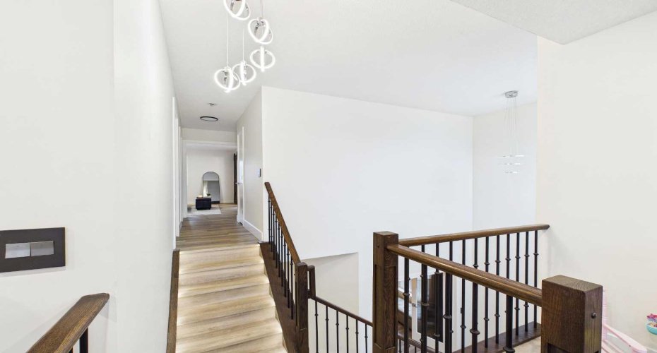 156 Rainbow Falls Heath, Chestermere, Alberta T1X0S7, 5 Bedrooms Bedrooms, ,4 BathroomsBathrooms,Residential,For Sale,Rainbow Falls,A2297410