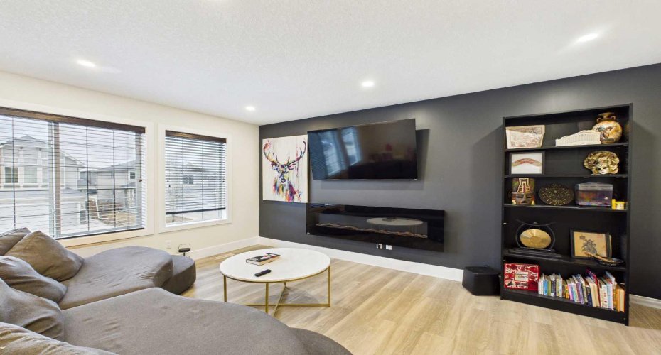 156 Rainbow Falls Heath, Chestermere, Alberta T1X0S7, 5 Bedrooms Bedrooms, ,4 BathroomsBathrooms,Residential,For Sale,Rainbow Falls,A2297410