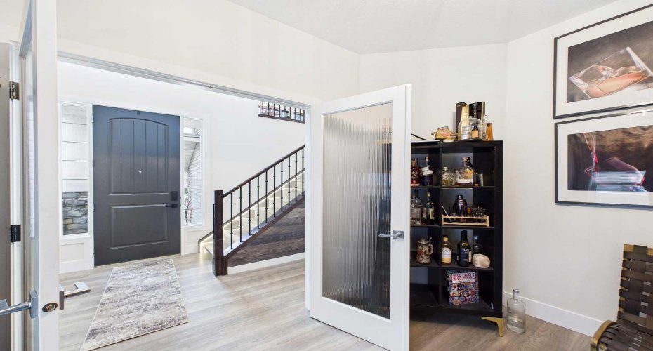 156 Rainbow Falls Heath, Chestermere, Alberta T1X0S7, 5 Bedrooms Bedrooms, ,4 BathroomsBathrooms,Residential,For Sale,Rainbow Falls,A2297410