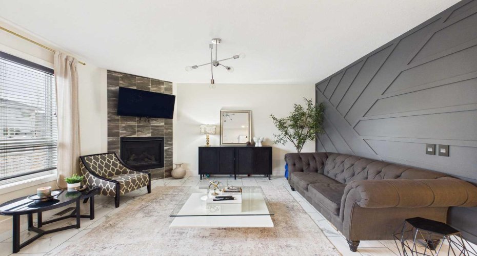 156 Rainbow Falls Heath, Chestermere, Alberta T1X0S7, 5 Bedrooms Bedrooms, ,4 BathroomsBathrooms,Residential,For Sale,Rainbow Falls,A2297410