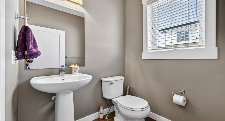 111 Rainbow Falls Gate, Chestermere, Alberta T1X 0Z5, 3 Bedrooms Bedrooms, ,3 BathroomsBathrooms,Residential,For Sale,Rainbow Falls,A2297614