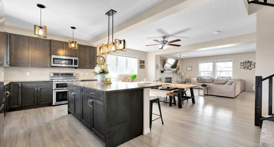 151 Heritage Drive, Cochrane, Alberta T4C0Y3, 5 Bedrooms Bedrooms, ,4 BathroomsBathrooms,Residential,For Sale,Heritage,A2298031