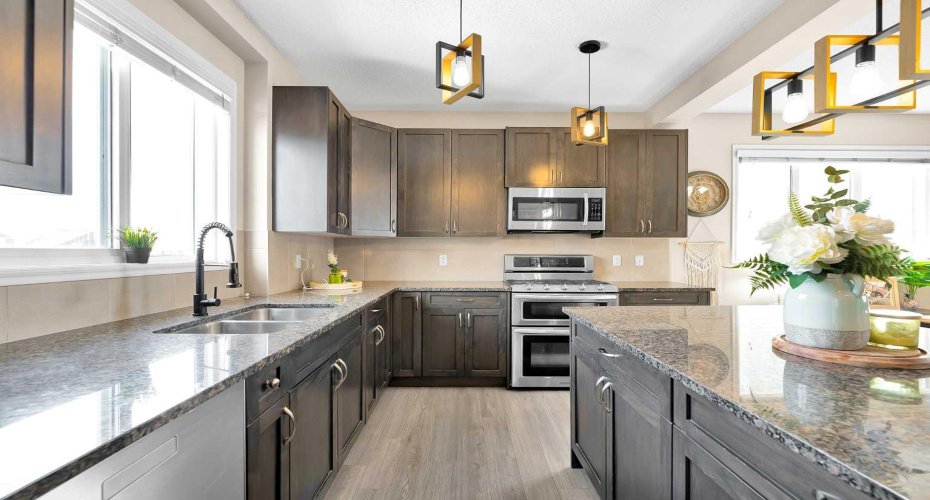 151 Heritage Drive, Cochrane, Alberta T4C0Y3, 5 Bedrooms Bedrooms, ,4 BathroomsBathrooms,Residential,For Sale,Heritage,A2298031