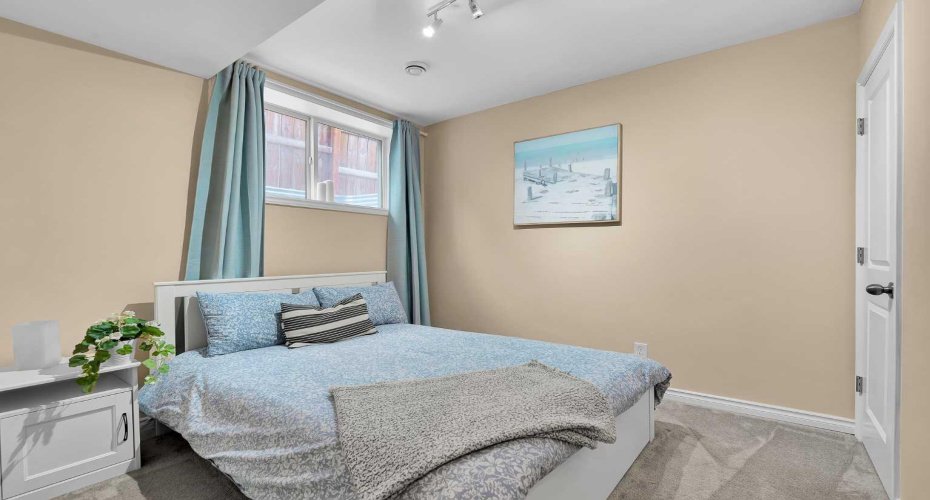 151 Heritage Drive, Cochrane, Alberta T4C0Y3, 5 Bedrooms Bedrooms, ,4 BathroomsBathrooms,Residential,For Sale,Heritage,A2298031