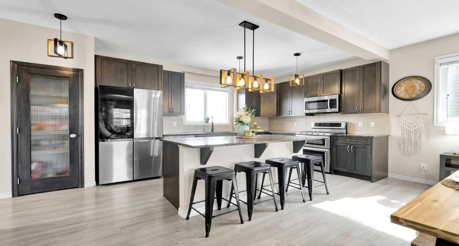 151 Heritage Drive, Cochrane, Alberta T4C0Y3, 5 Bedrooms Bedrooms, ,4 BathroomsBathrooms,Residential,For Sale,Heritage,A2298031