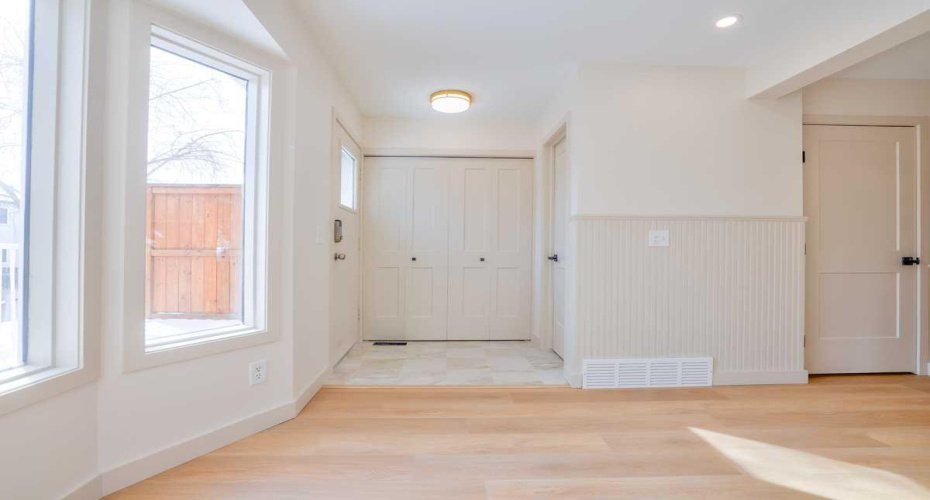 264 Cedarwood Park, Calgary, Alberta T2W 5X6, 3 Bedrooms Bedrooms, ,2 BathroomsBathrooms,Residential,For Sale,Cedarwood,A2298222