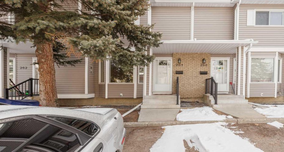 264 Cedarwood Park, Calgary, Alberta T2W 5X6, 3 Bedrooms Bedrooms, ,2 BathroomsBathrooms,Residential,For Sale,Cedarwood,A2298222