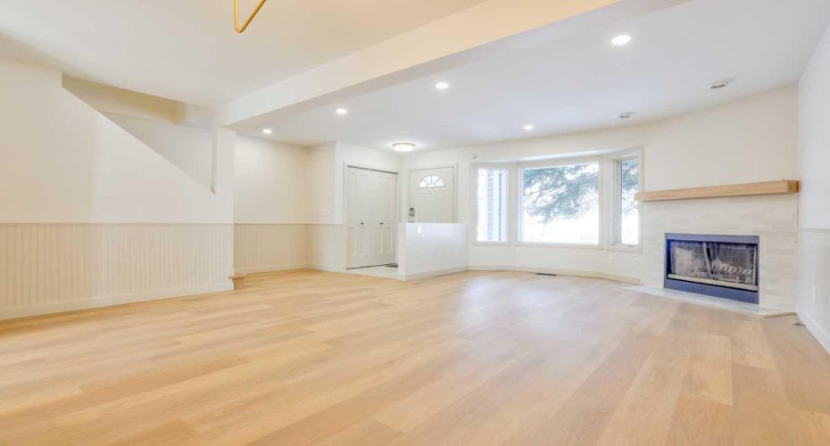 264 Cedarwood Park, Calgary, Alberta T2W 5X6, 3 Bedrooms Bedrooms, ,2 BathroomsBathrooms,Residential,For Sale,Cedarwood,A2298222