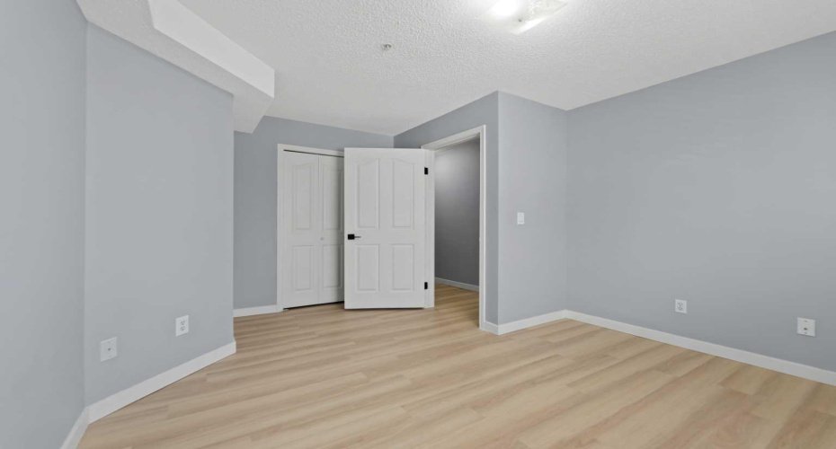 6224 17 Avenue, Calgary, Alberta T2A 7X8, 2 Bedrooms Bedrooms, ,1 BathroomBathrooms,Residential,For Sale,17,A2298230