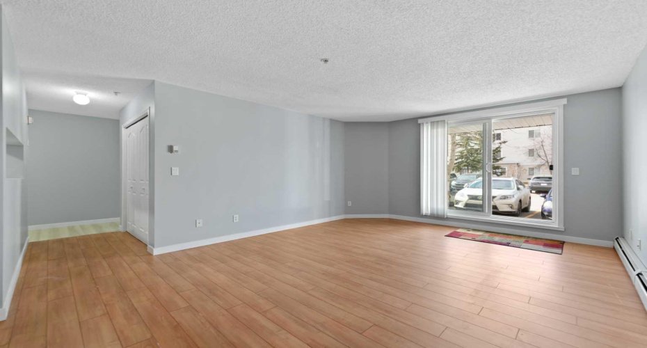 6224 17 Avenue, Calgary, Alberta T2A 7X8, 2 Bedrooms Bedrooms, ,1 BathroomBathrooms,Residential,For Sale,17,A2298230