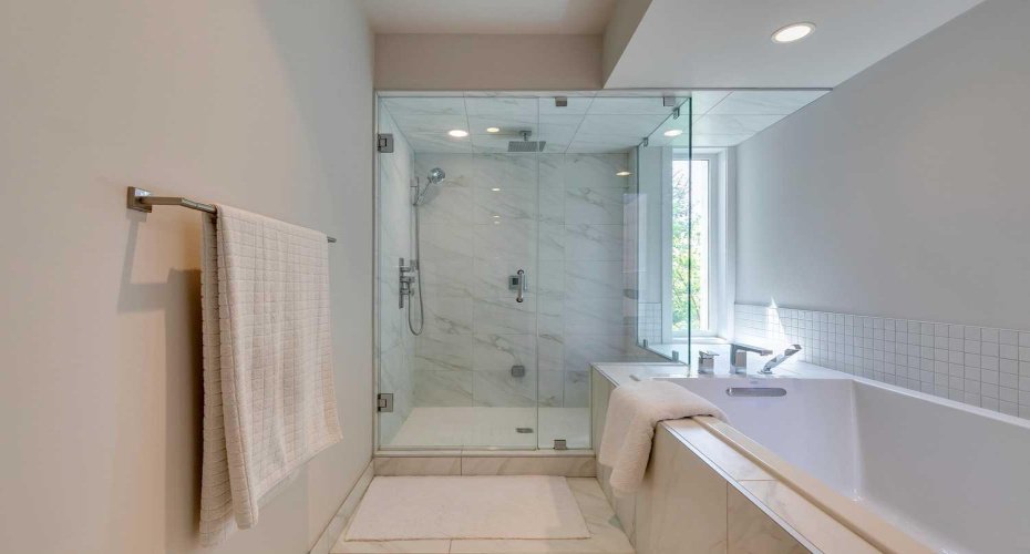 1710 35 Avenue, Calgary, Alberta T2T 2B7, 3 Bedrooms Bedrooms, ,4 BathroomsBathrooms,Residential,For Sale,35,A2280856