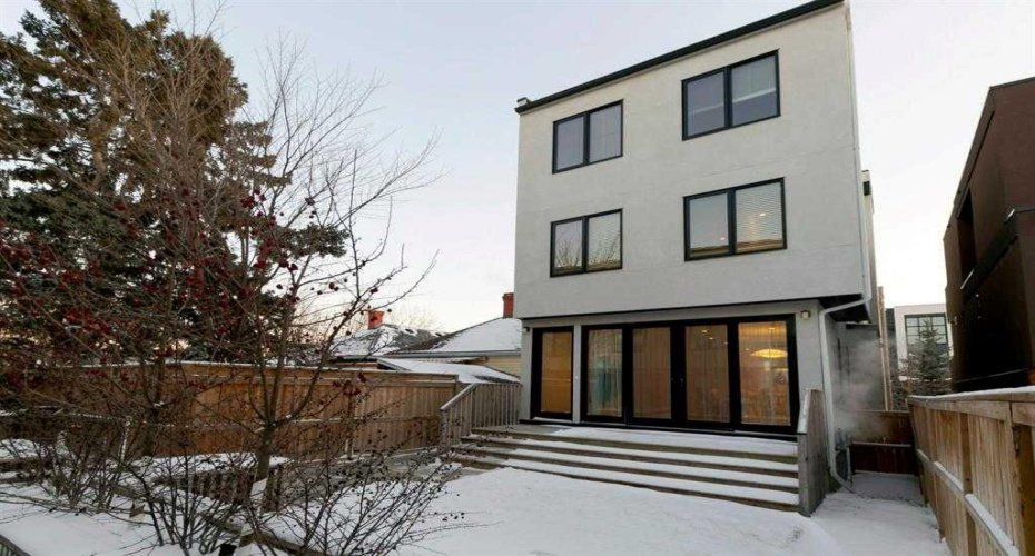 1710 35 Avenue, Calgary, Alberta T2T 2B7, 3 Bedrooms Bedrooms, ,4 BathroomsBathrooms,Residential,For Sale,35,A2280856