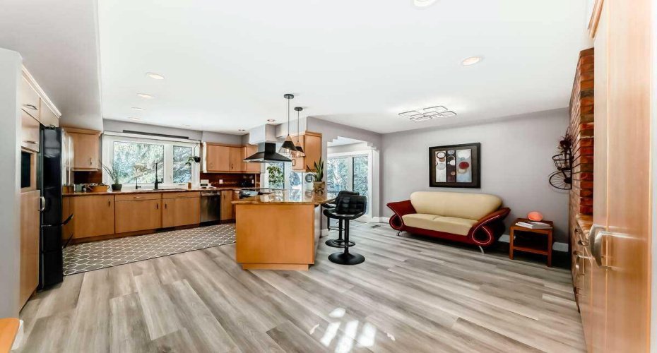 2002 Pump Hill Way, Calgary, Alberta T2V 4M4, 6 Bedrooms Bedrooms, ,4 BathroomsBathrooms,Residential,For Sale,Pump Hill,A2298256