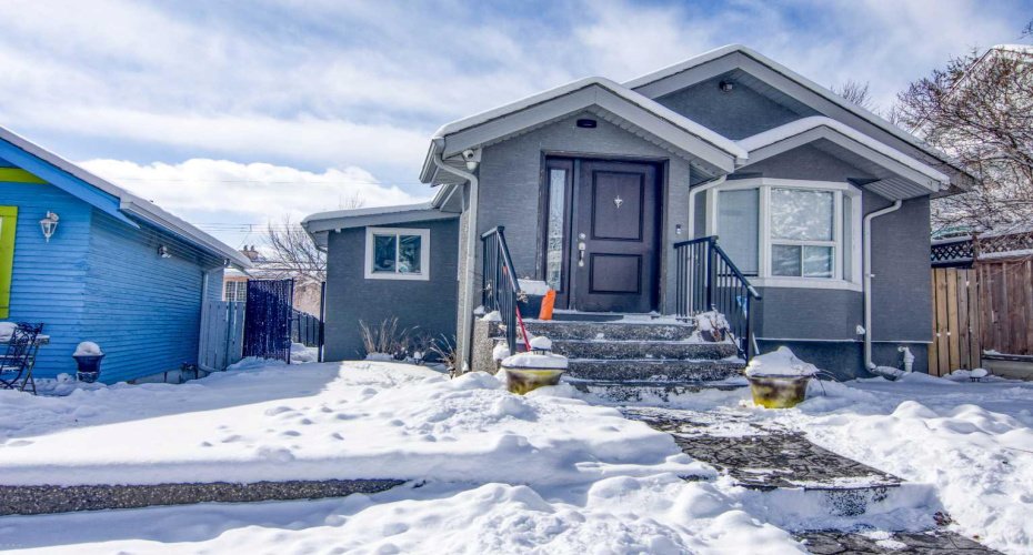129 30 Avenue, Calgary, Alberta t2m2n1, 3 Bedrooms Bedrooms, ,2 BathroomsBathrooms,Residential,For Sale,30,A2287069