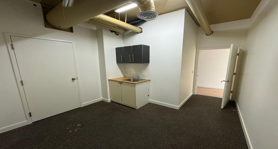 14 Crystalridge Drive, Okotoks, Alberta T1S 2C3, ,Commercial,For Lease,Crystalridge,A2298355