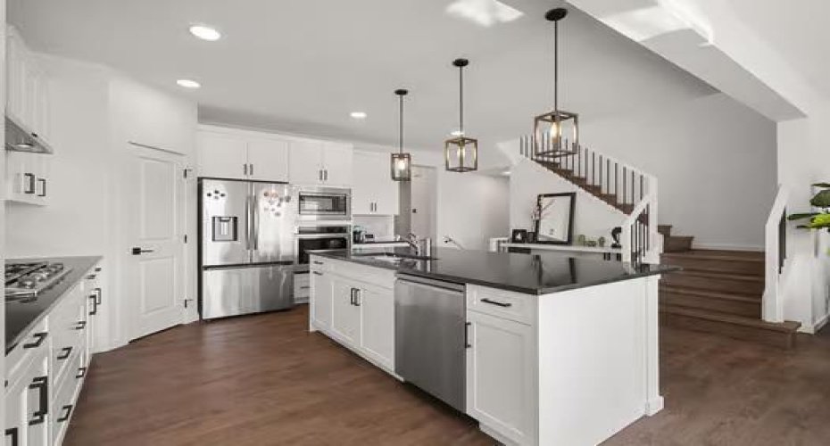 75 Royston Heath, Calgary, Alberta T3L 0K3, 3 Bedrooms Bedrooms, ,4 BathroomsBathrooms,Residential,For Sale,Royston,A2291564