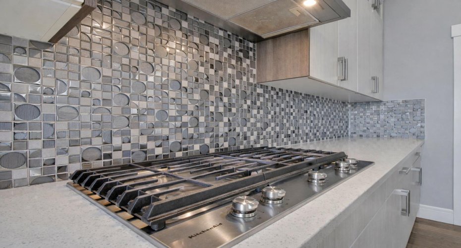 302 Kinniburgh Rd, Chestermere, Alberta T1X0Y6, 6 Bedrooms Bedrooms, ,5 BathroomsBathrooms,Residential,For Sale,Kinniburgh Rd,A2297073