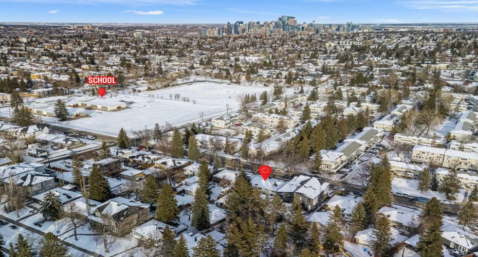 3131 33 Street, Calgary, Alberta T3E 2V1, 5 Bedrooms Bedrooms, ,2 BathroomsBathrooms,Residential,For Sale,33,A2293888