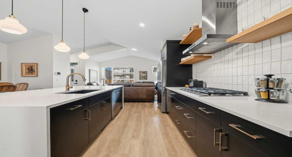 111 Haskayne Drive, Calgary, Alberta T3L0H1, 3 Bedrooms Bedrooms, ,3 BathroomsBathrooms,Residential,For Sale,Haskayne,A2296826