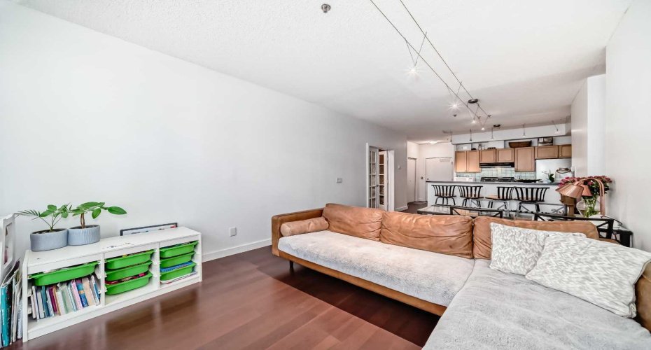 1000 15 Avenue, Calgary, Alberta T2R 0S6, 1 Bedroom Bedrooms, ,1 BathroomBathrooms,Residential,For Sale,15,A2297520