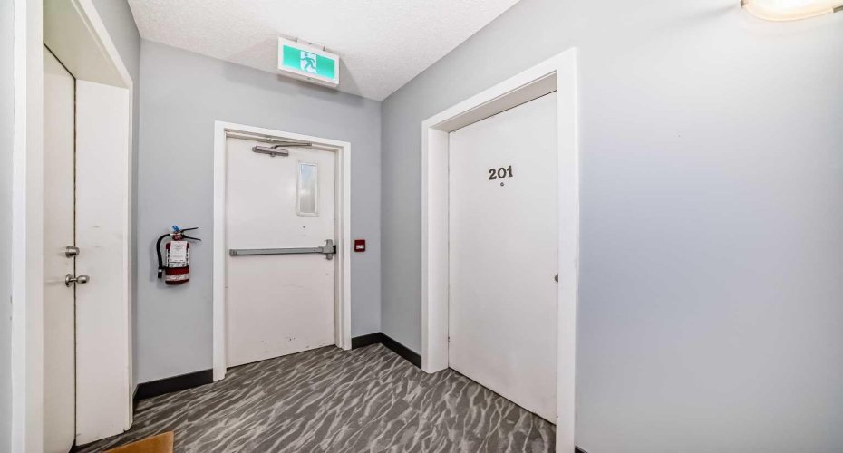 1000 15 Avenue, Calgary, Alberta T2R 0S6, 1 Bedroom Bedrooms, ,1 BathroomBathrooms,Residential,For Sale,15,A2297520