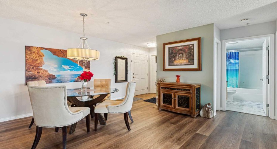 2022 Canyon Meadows Drive, Calgary, Alberta T2J 7H1, 2 Bedrooms Bedrooms, ,2 BathroomsBathrooms,Residential,For Sale,Canyon Meadows,A2298317