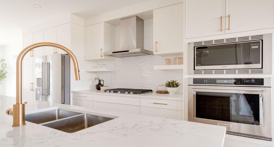 39A Moncton Road, Calgary, Alberta T2E 5P9, 6 Bedrooms Bedrooms, ,5 BathroomsBathrooms,Residential,For Sale,Moncton,A2298381