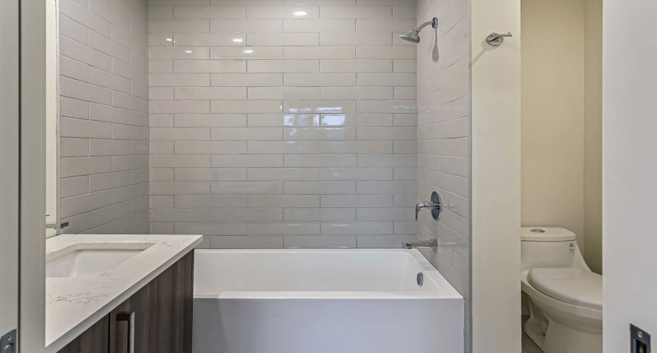 1510 30 Avenue, Calgary, Alberta T2T1P3, ,Multi-family,For Sale,30,A2298407