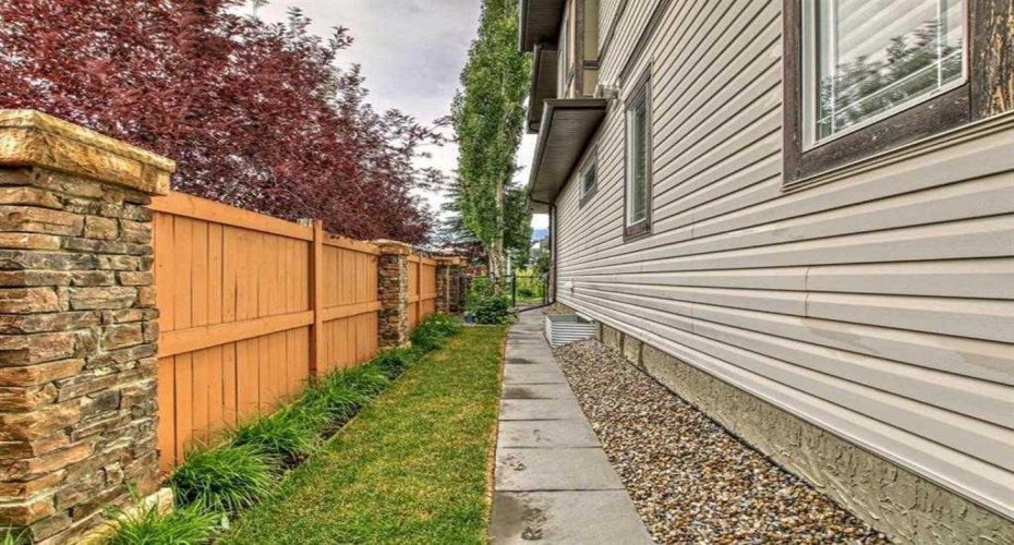 5 Panatella Square, Calgary, Alberta T3K0T4, 4 Bedrooms Bedrooms, ,3 BathroomsBathrooms,Residential,For Sale,Panatella,A2290485