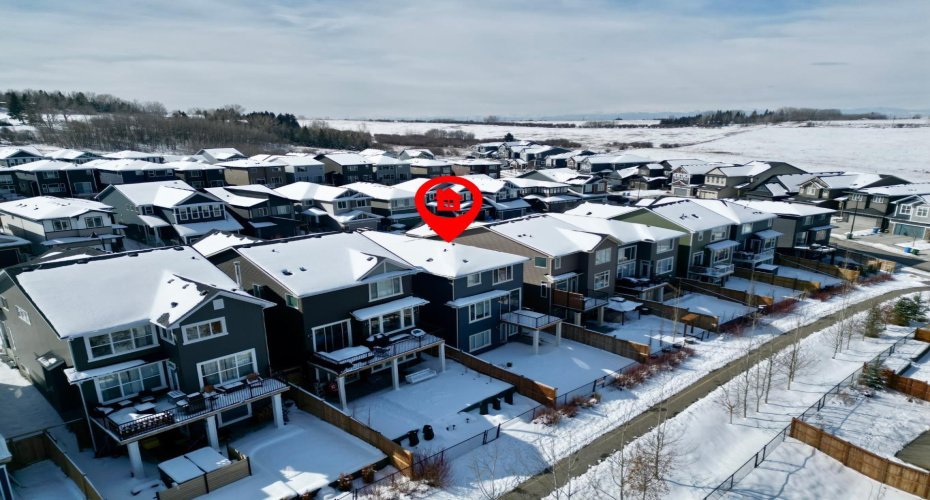 301 Crestmont Drive, Calgary, Alberta T3B6G9, 3 Bedrooms Bedrooms, ,3 BathroomsBathrooms,Residential,For Sale,Crestmont,A2298416